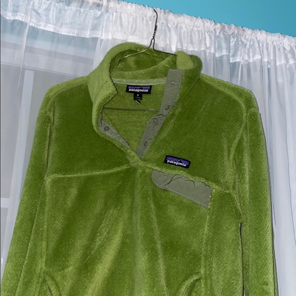 Women’s Patagonia half button pullover